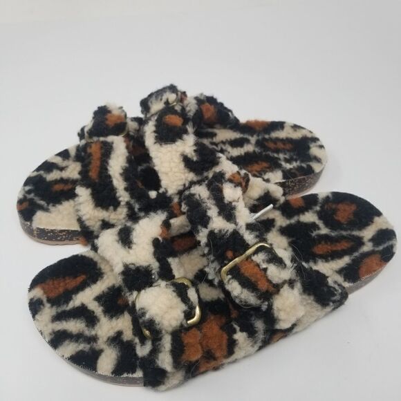 NWOT CUTE FURRY LEOPARD PRINT SANDALS WITH BUCKLES. MULTIPLE SIZES. - Picture 13 of 16